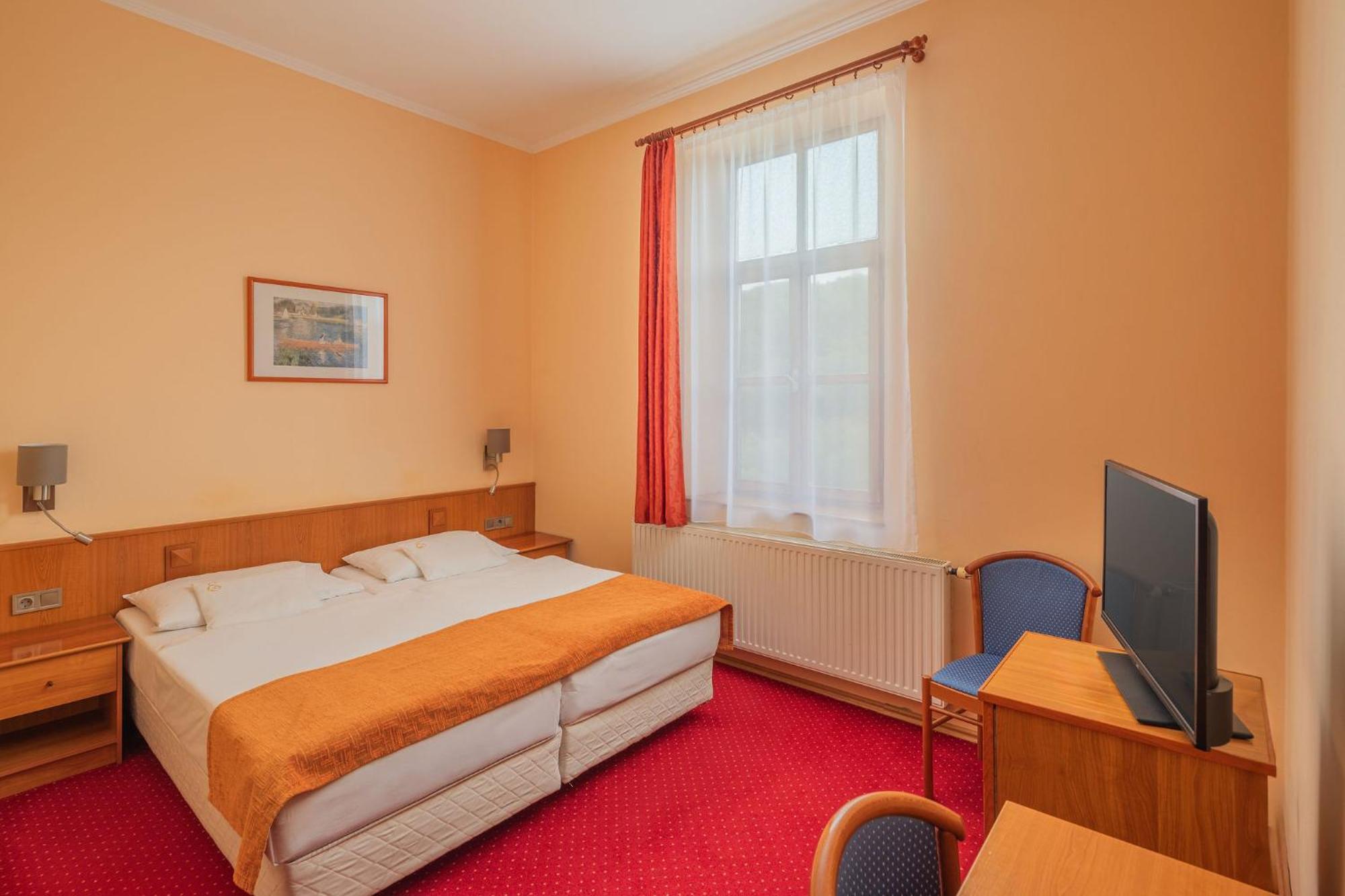 Erzsebet Park Hotel Parád Buitenkant foto